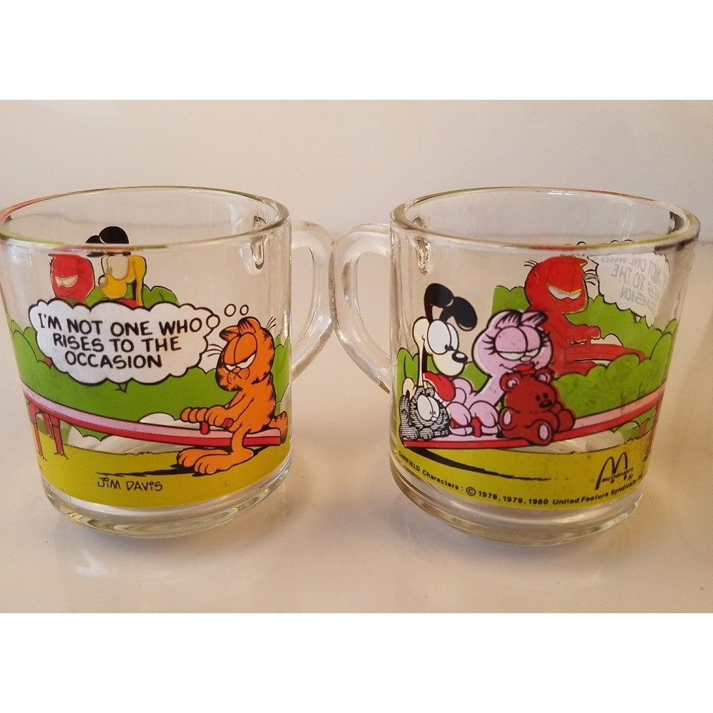 2 Vintage McDonalds Garfield and Odie Drinking Glass Mug cup 1980 Jim Davis pair